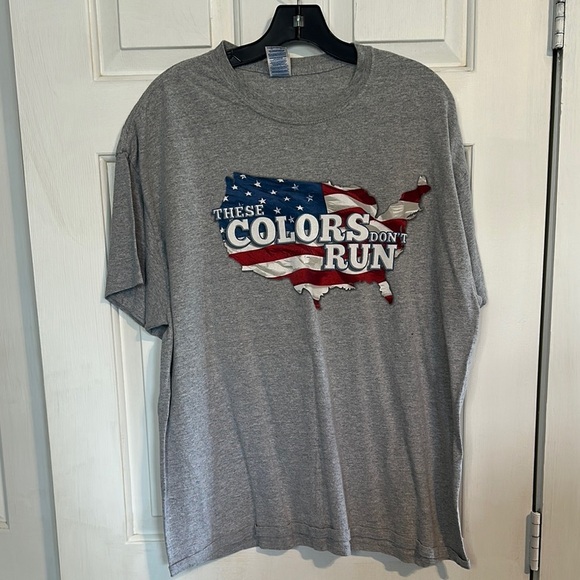 These colors don’t run tee size XL - Picture 1 of 3